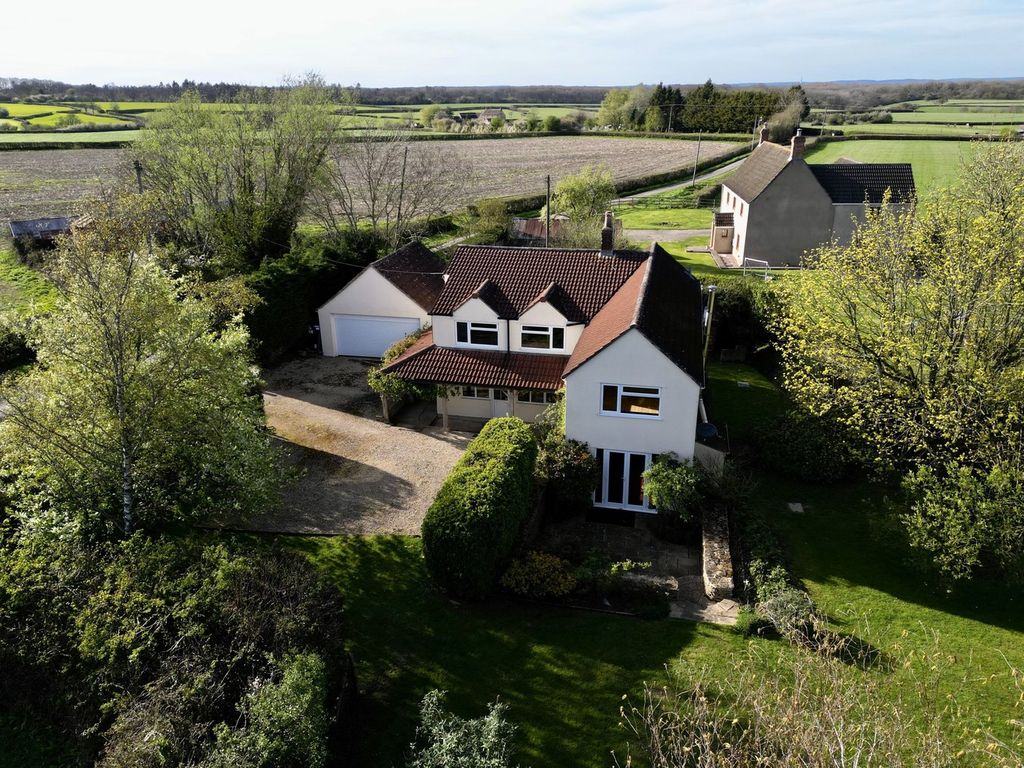 Property photo 1 of 32