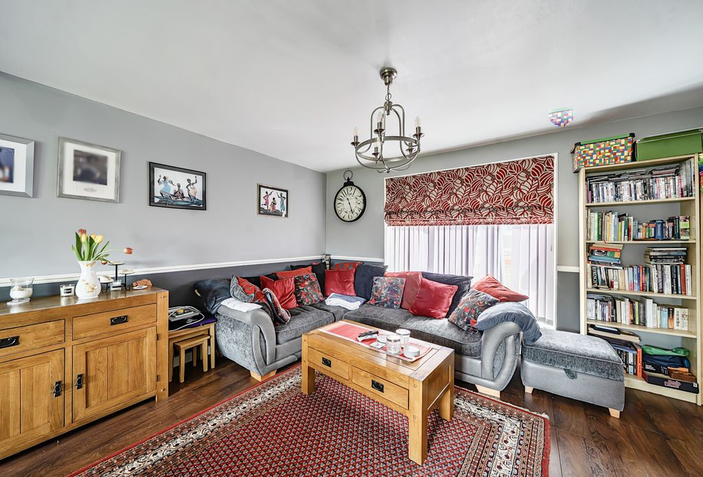 Property photo 3 of 10 1441437-10-69d794...