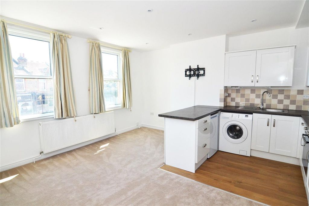 Property photo 3 of 6 Picture No. 05