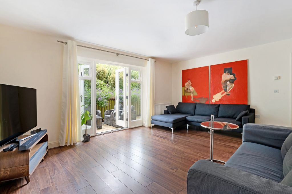 Property photo 3 of 10 Open Plan Living
