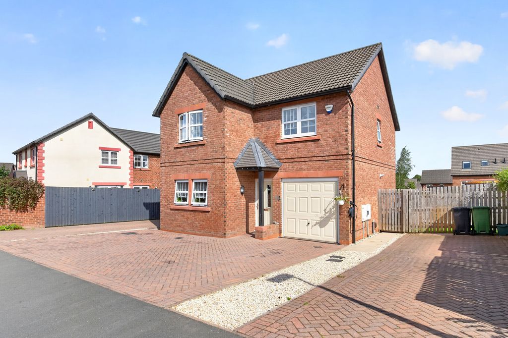 Property photo 1 of 19 External