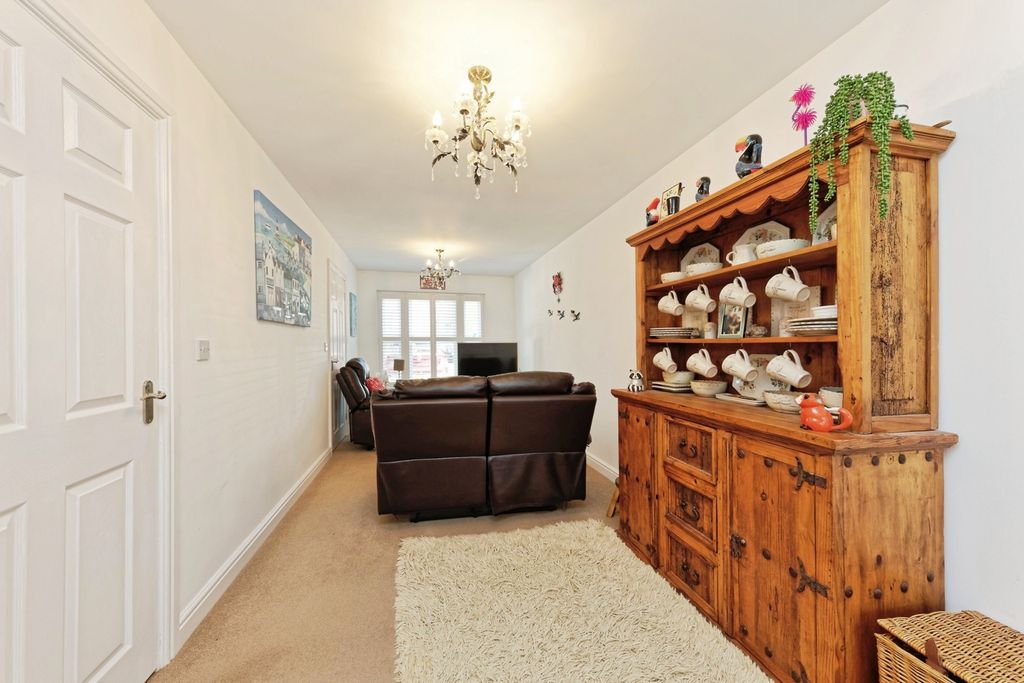 Property photo 3 of 22 Pbox-Img.Jpg
