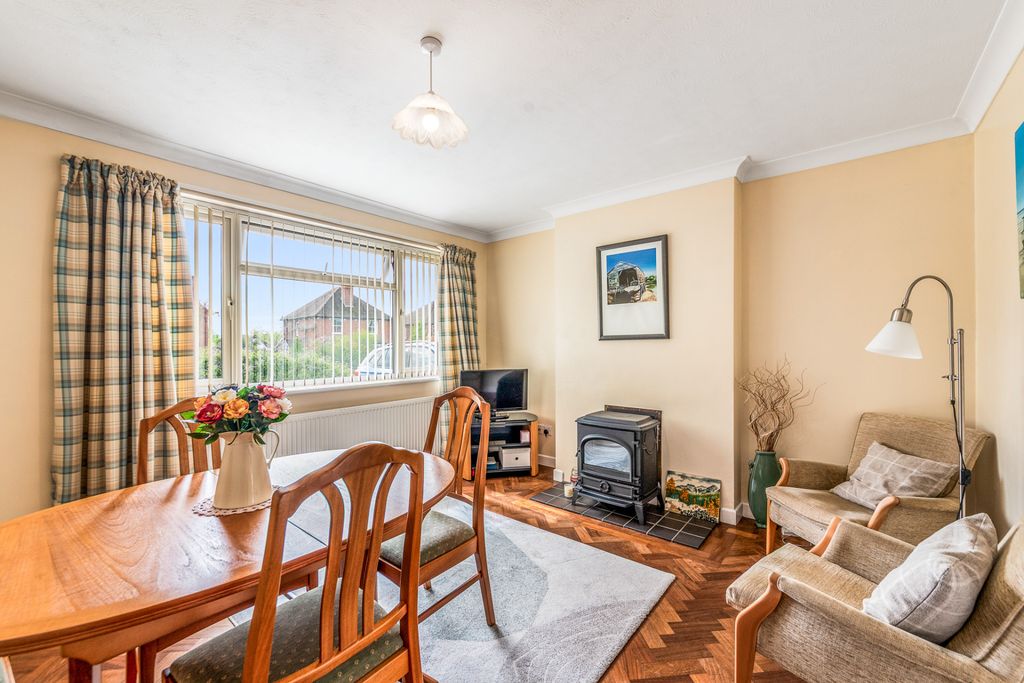 Additional image 5 of 3 bed detached bungalow for saleLichfield Avenue, Evesham WR11