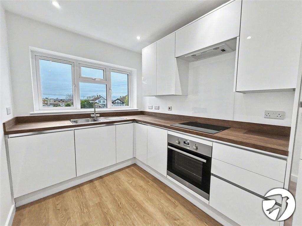 Property photo 3 of 30 Picture No. 20