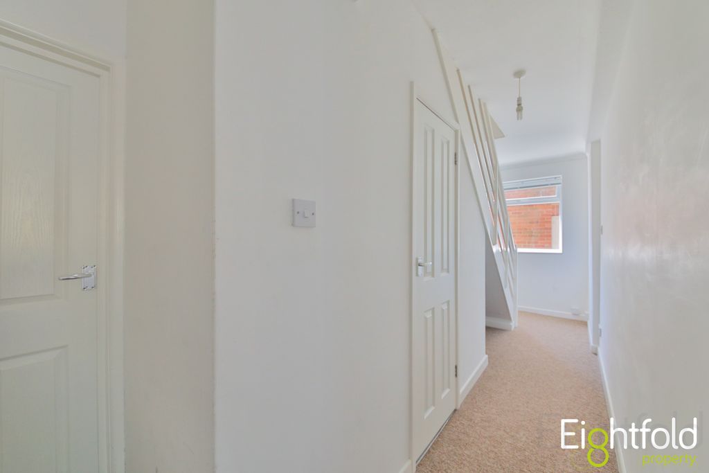 Additional image 10 of 6 bed maisonette to rentCrespin Way, Brighton BN1