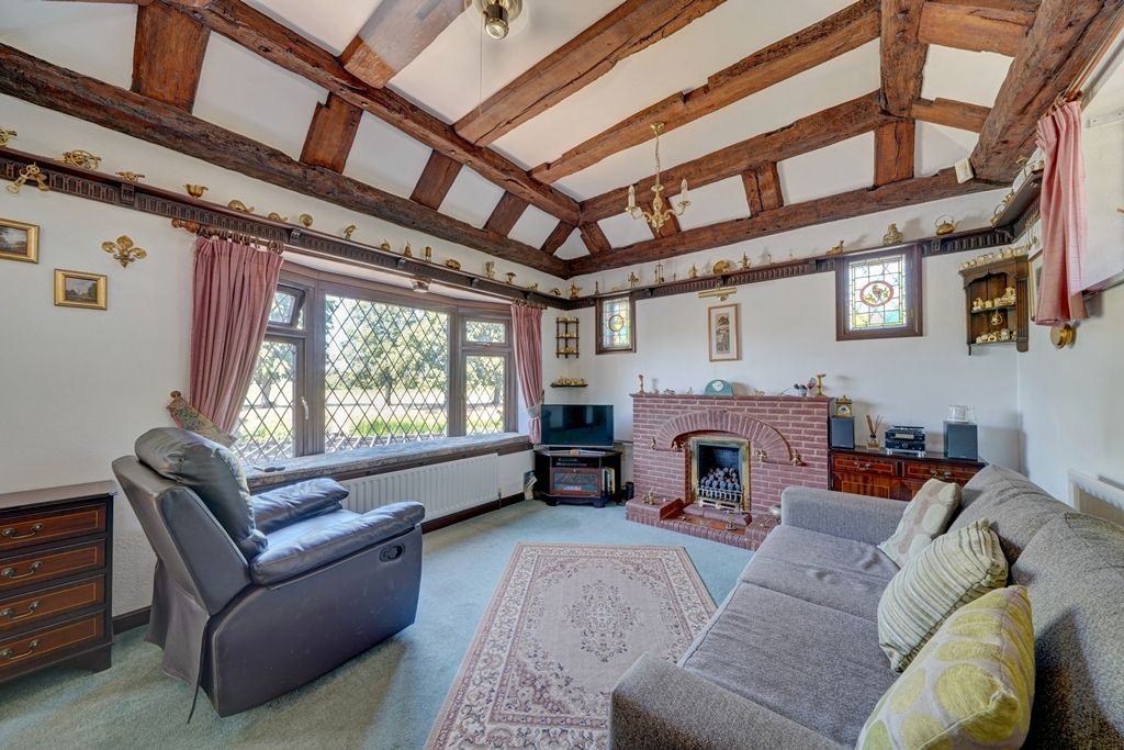 Property photo 2 of 28