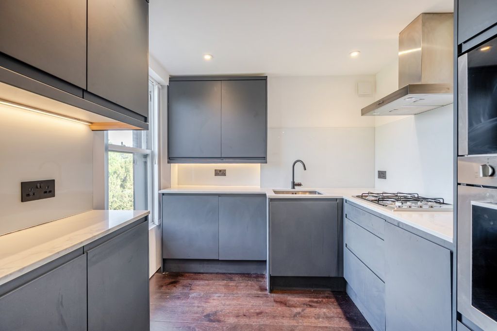 Property photo 3 of 15 Picture No. 13