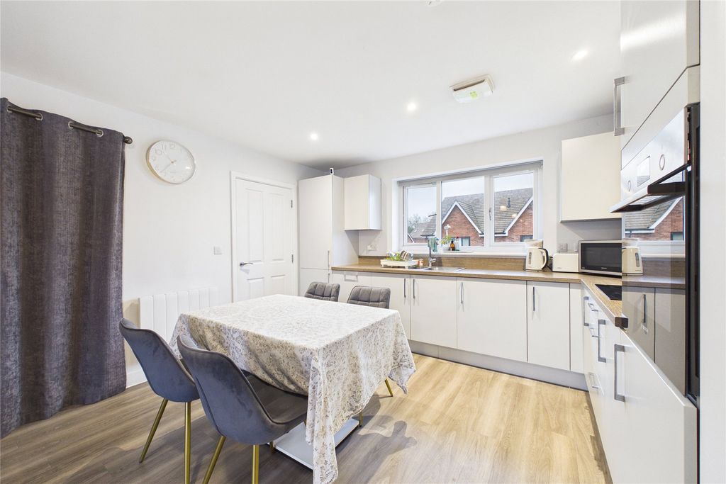 Property photo 2 of 8 Picture No. 01