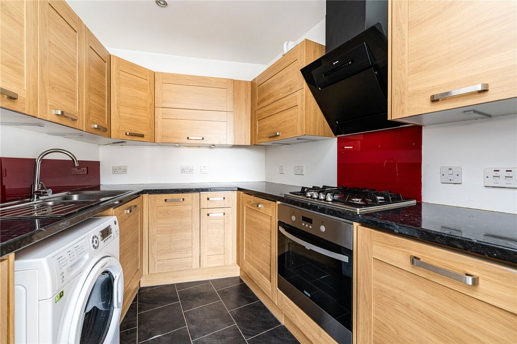 Property photo 2 of 6 Picture No. 09
