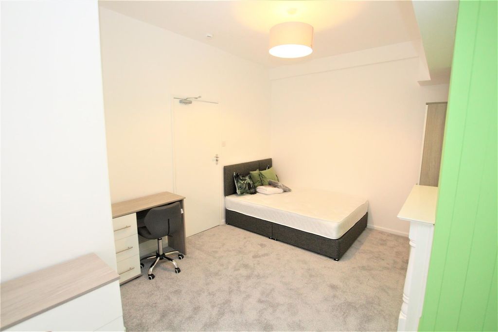 Property photo 1 of 14 Rm 2 None Ensuite.Jpg