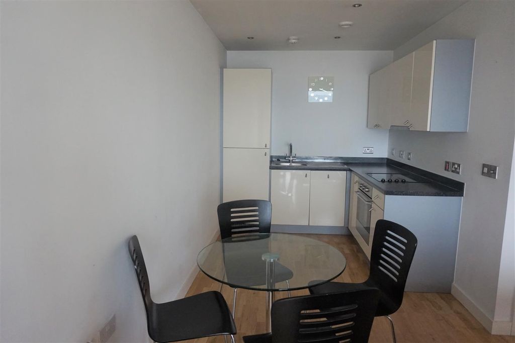 Property photo 2 of 6 Kitchen &amp; Dining Area