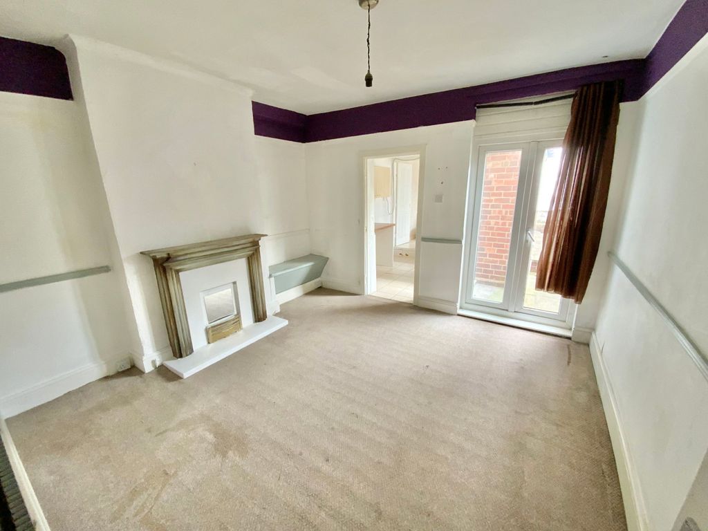 Property photo 2 of 7