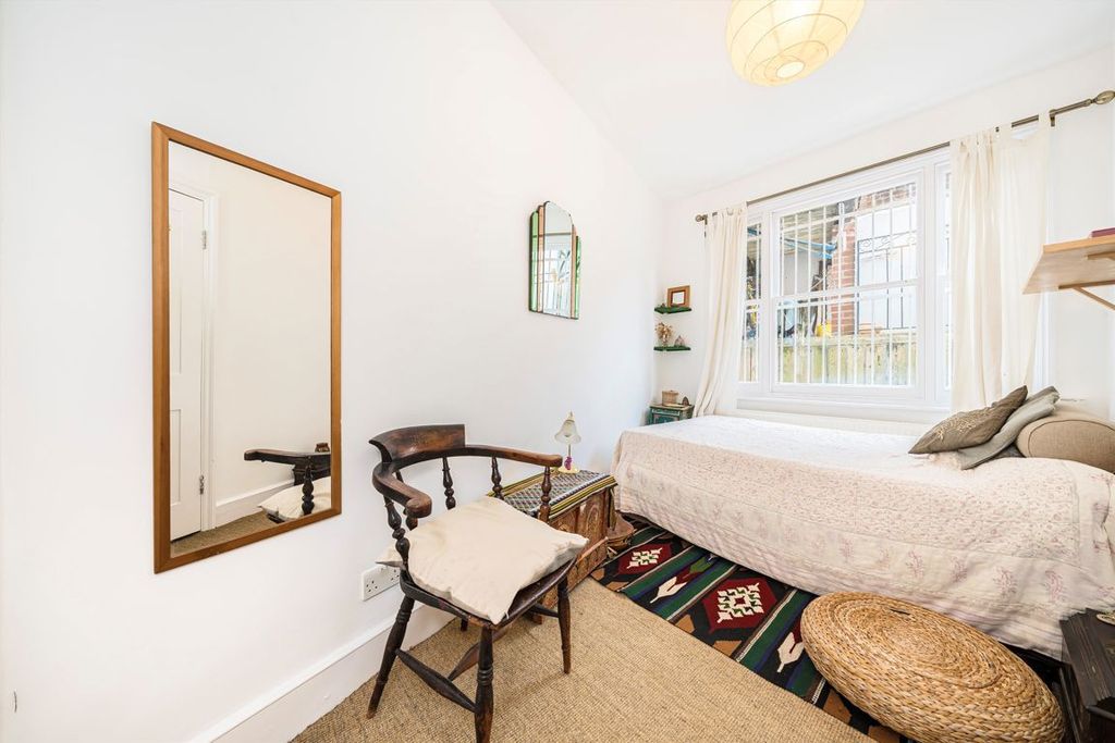 Property photo 3 of 7