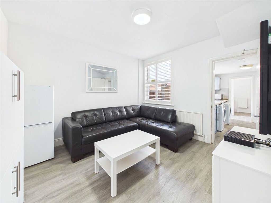 Property photo 2 of 16 Picture No. 03