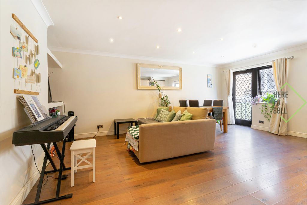 Property photo 1 of 10 1 (9)