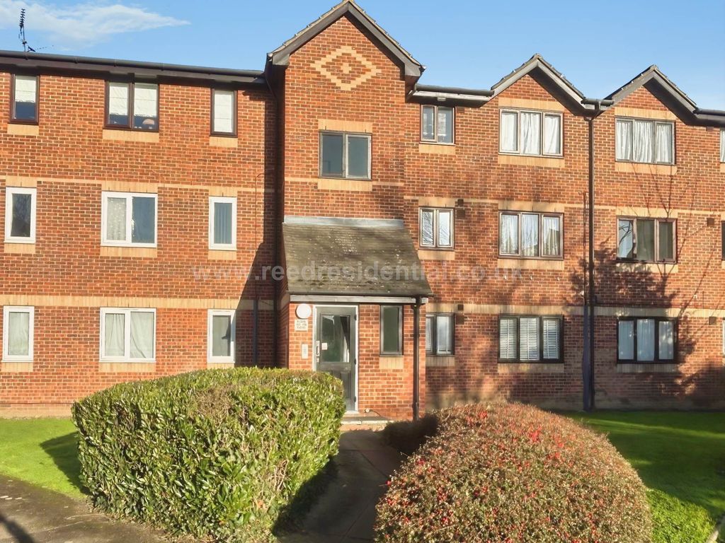 Property photo 2 of 8