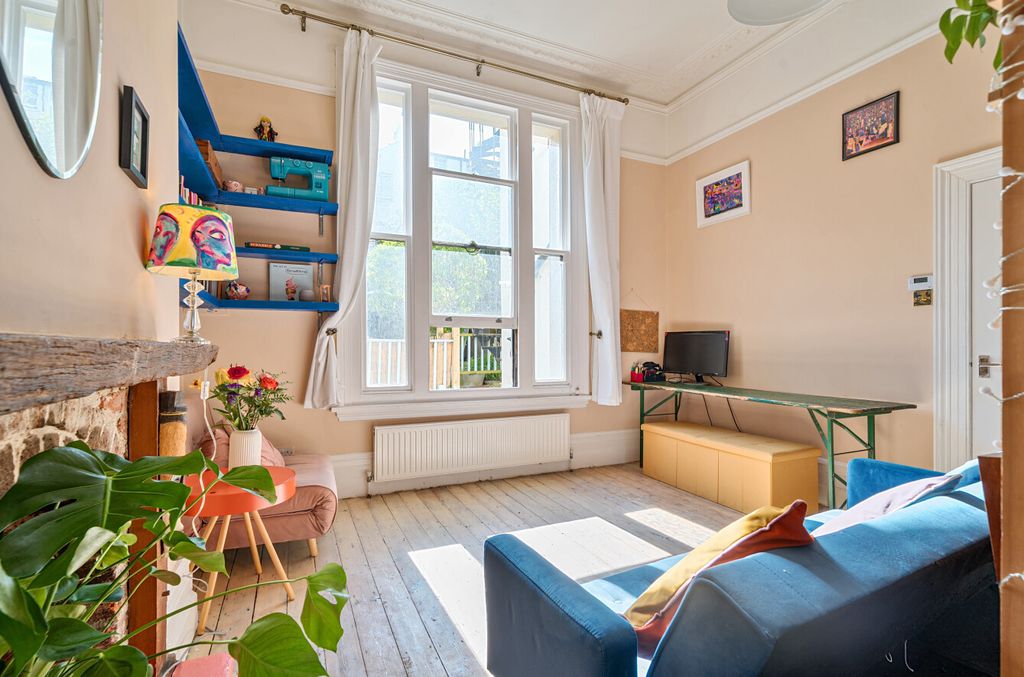Property photo 3 of 16 1492929-16-6A5746...