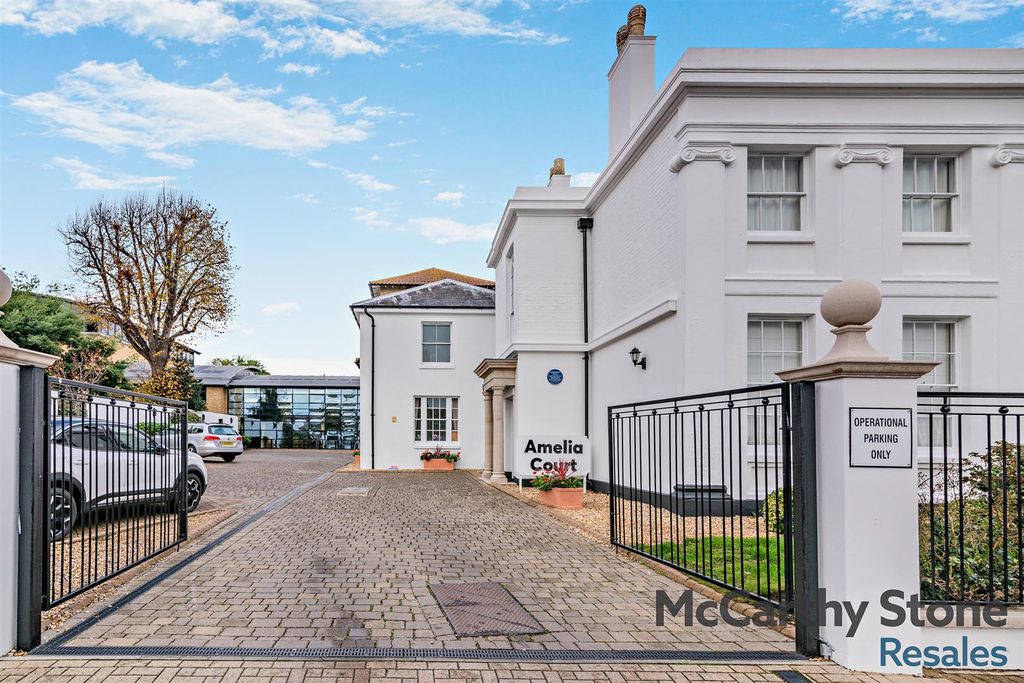 Property photo 1 of 30 8668950-Exterior09-800.Jpg