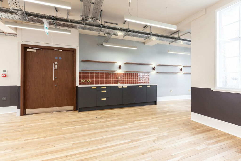 Property photo 3 of 9 3rd Floor 01.Jpg