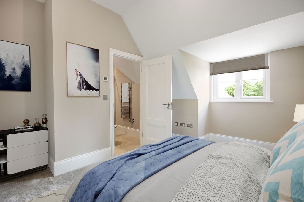 Property photo 3 of 9