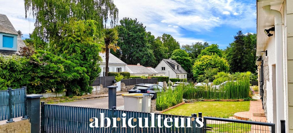 Property photo 1 of 12 Family Home With 5 Bedrooms In Nantes (44300)