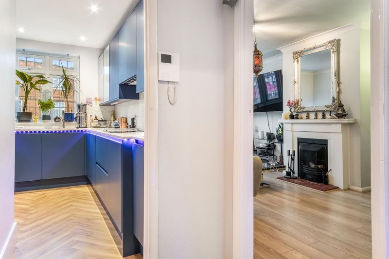 Additional image 4 of 3 bed maisonette for saleBradmore Green, Brookmans Park AL9