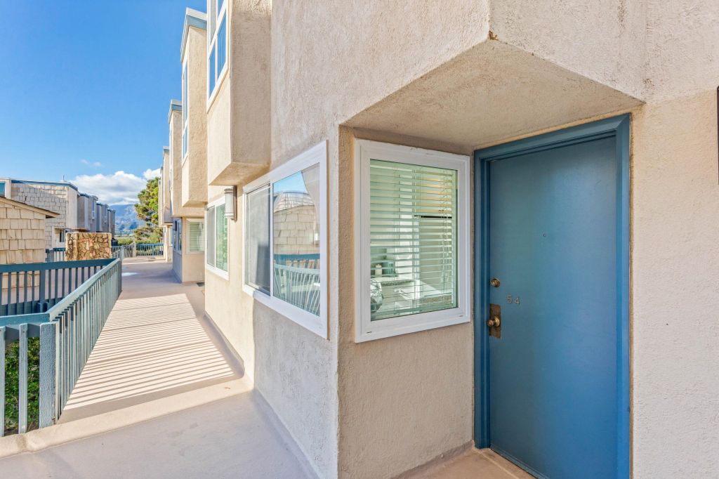 Property photo 2 of 10 <Alttext/>