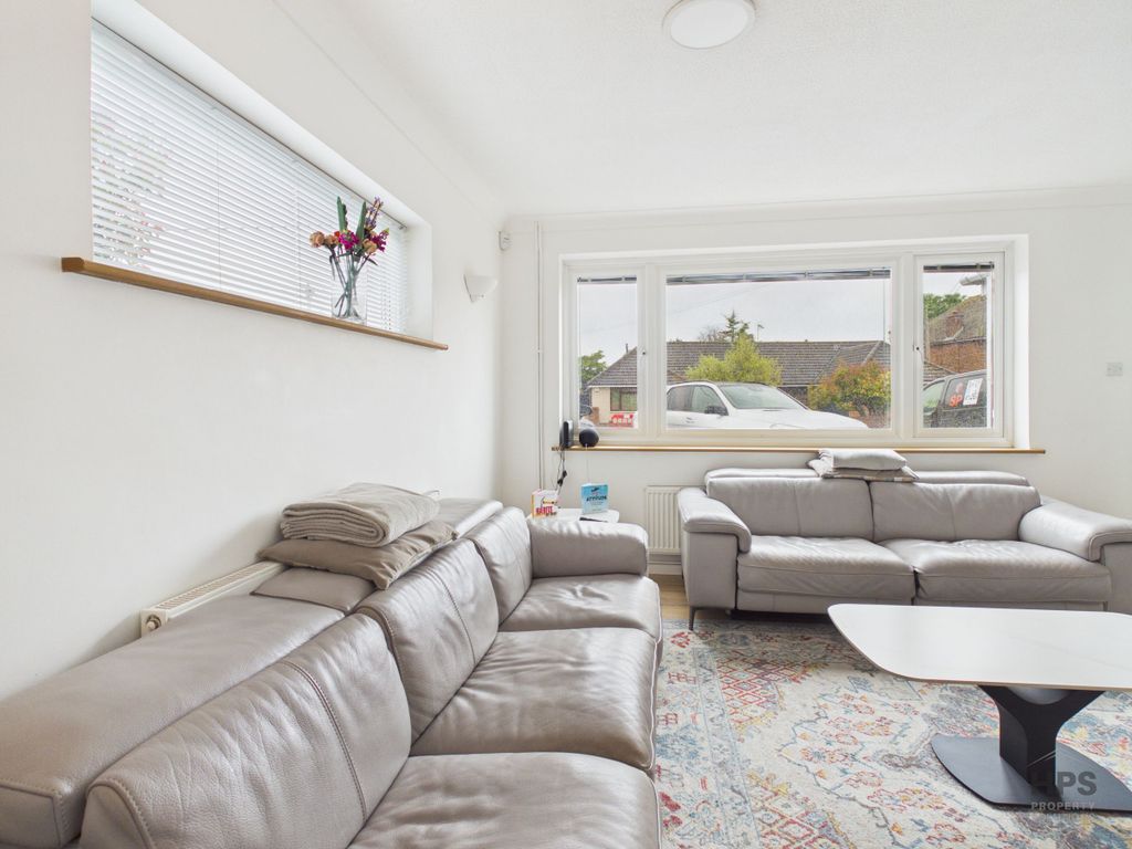 Property photo 3 of 36