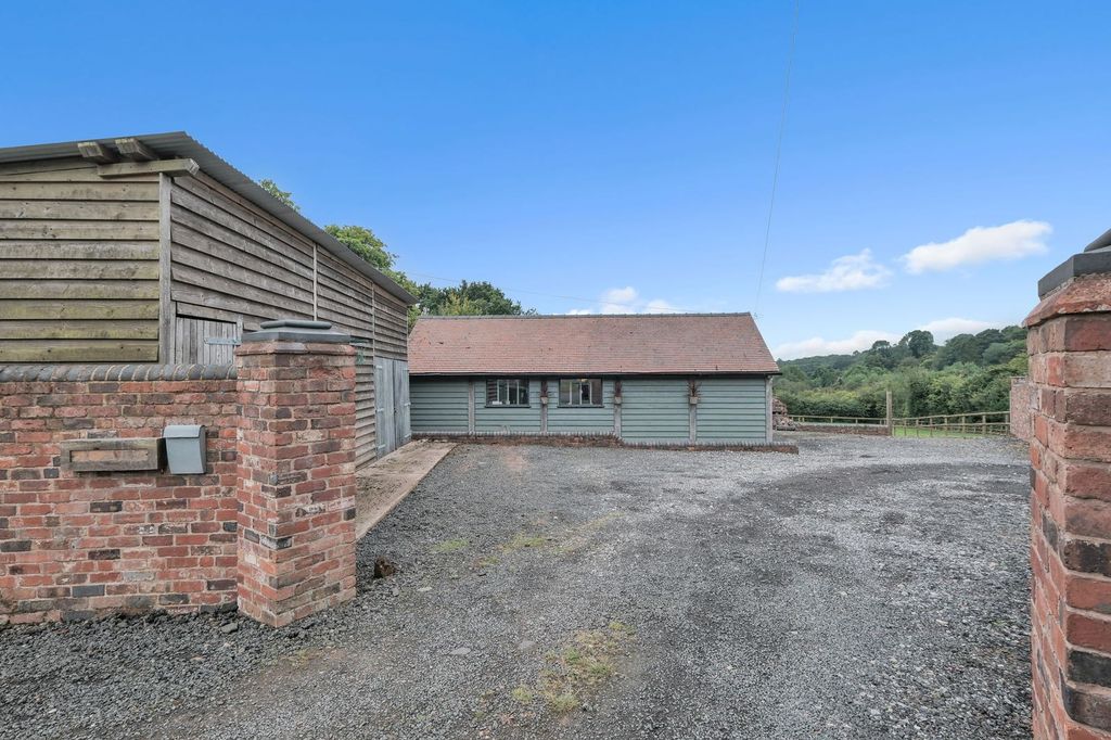 Property photo 2 of 18