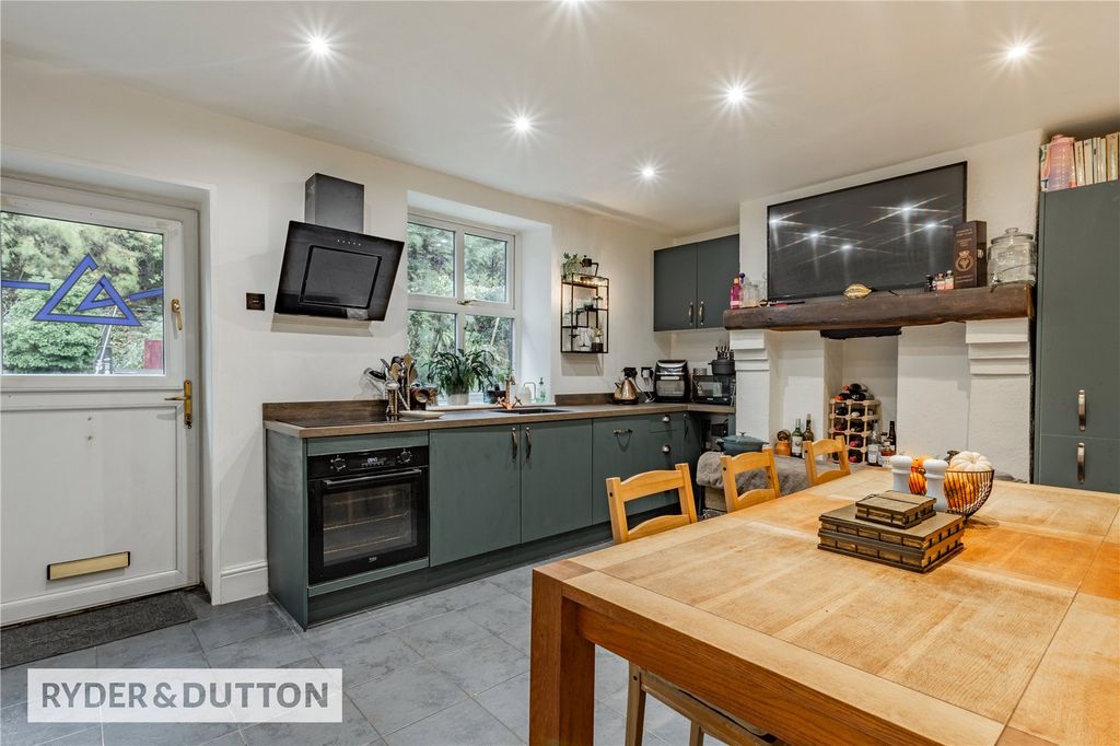 Property photo 2 of 20 Kitchen Diner