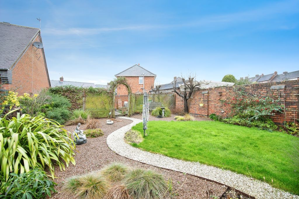 Property photo 2 of 25 3d61ee00-Mw-10245