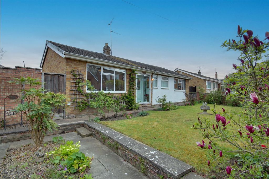 Property photo 1 of 14 Front.Jpg