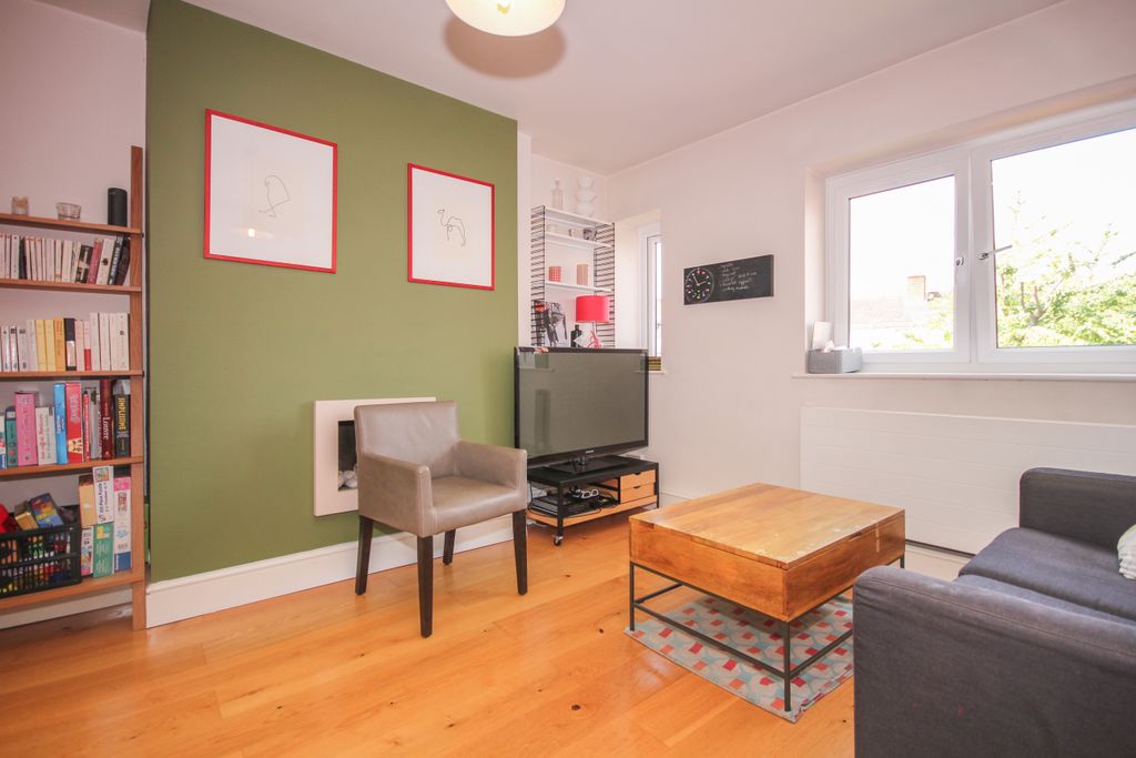 Property photo 2 of 6