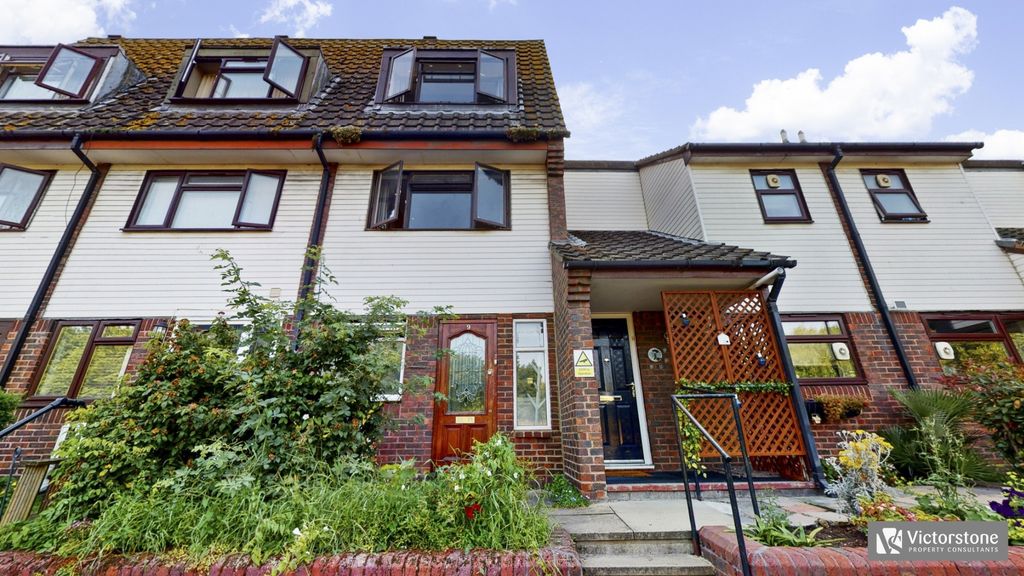 Property photo 1 of 17 2582530