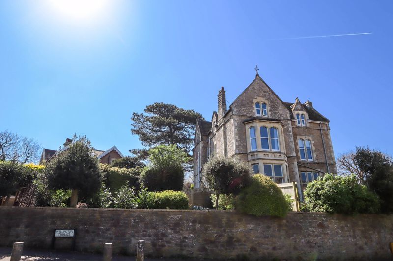 Property photo 1 of 10 Walton House