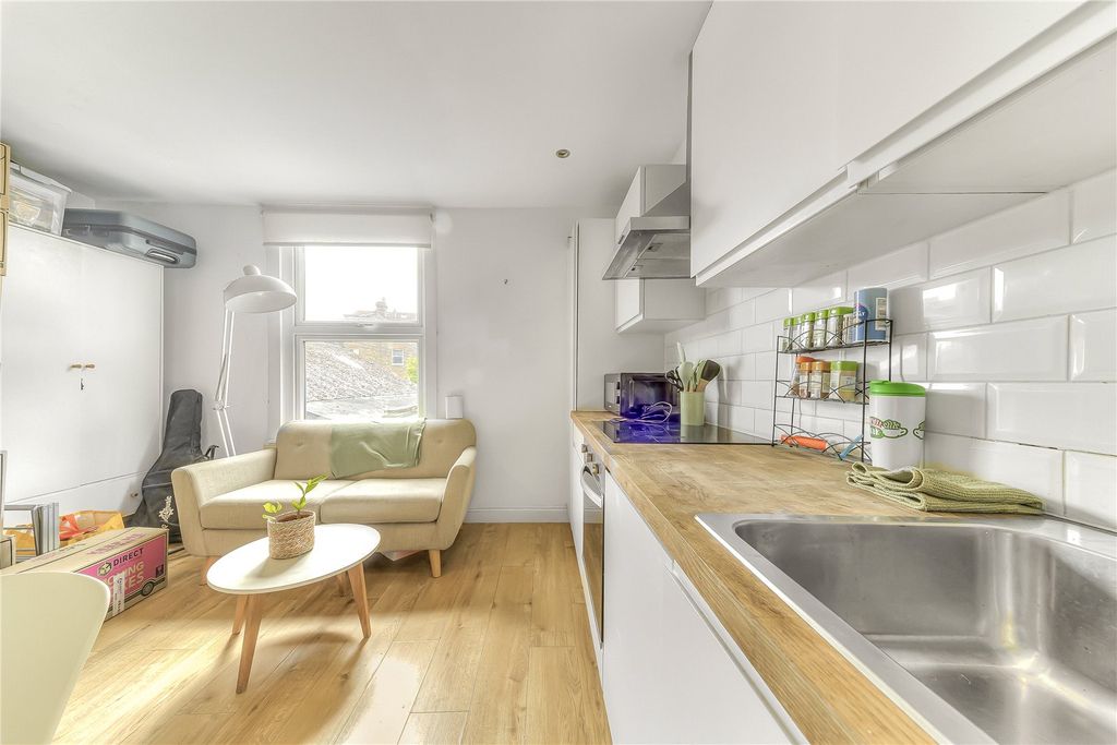 Property photo 1 of 10 Picture No. 14