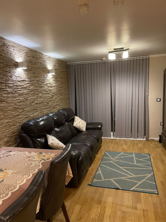 Property photo 3 of 10 Gallery