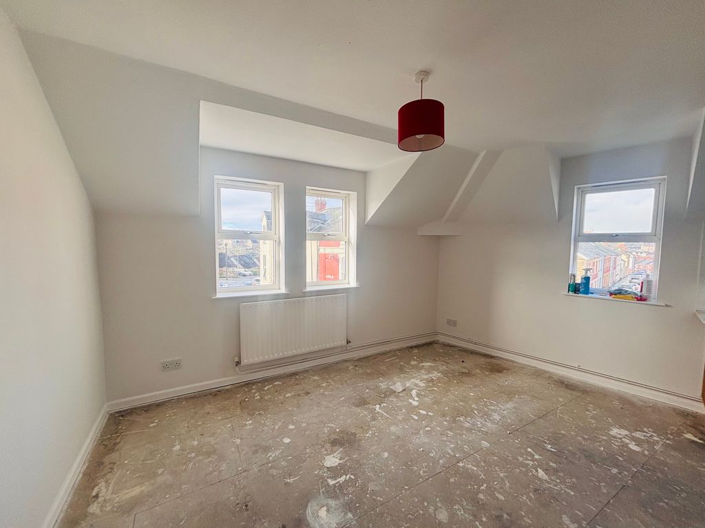 Property photo 3 of 10 Image