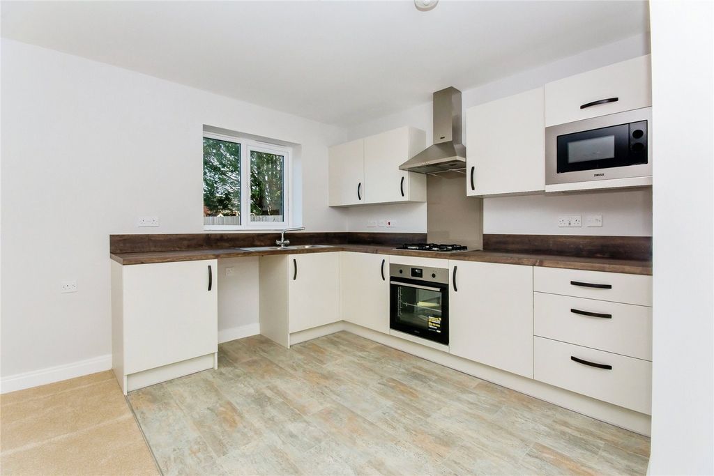 Property photo 2 of 15 Picture No. 01