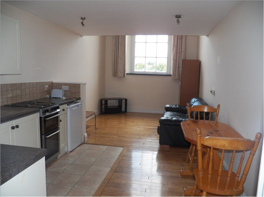 Property photo 2 of 6