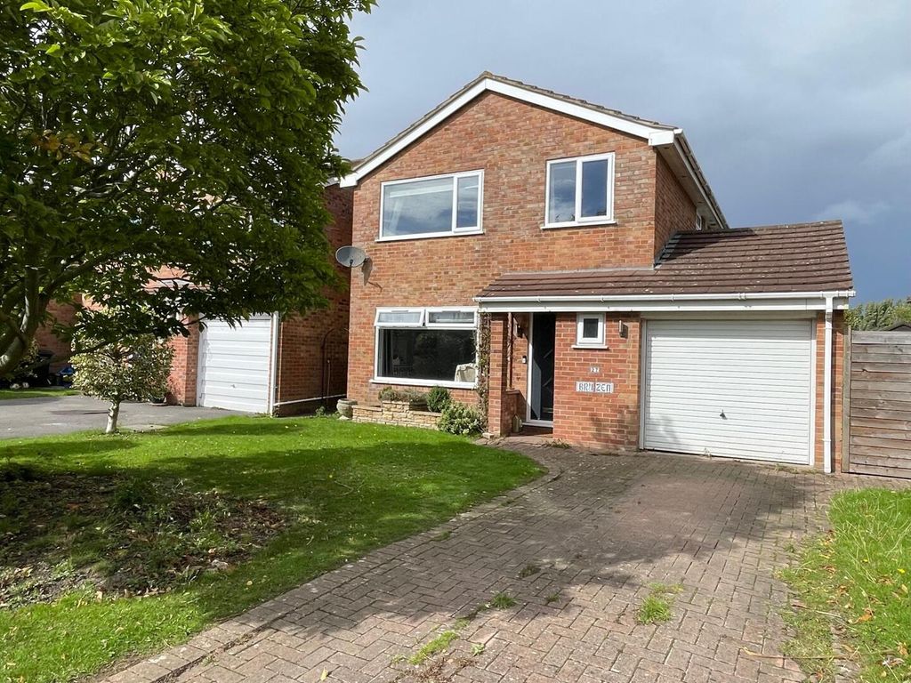 Property photo 1 of 21 Front