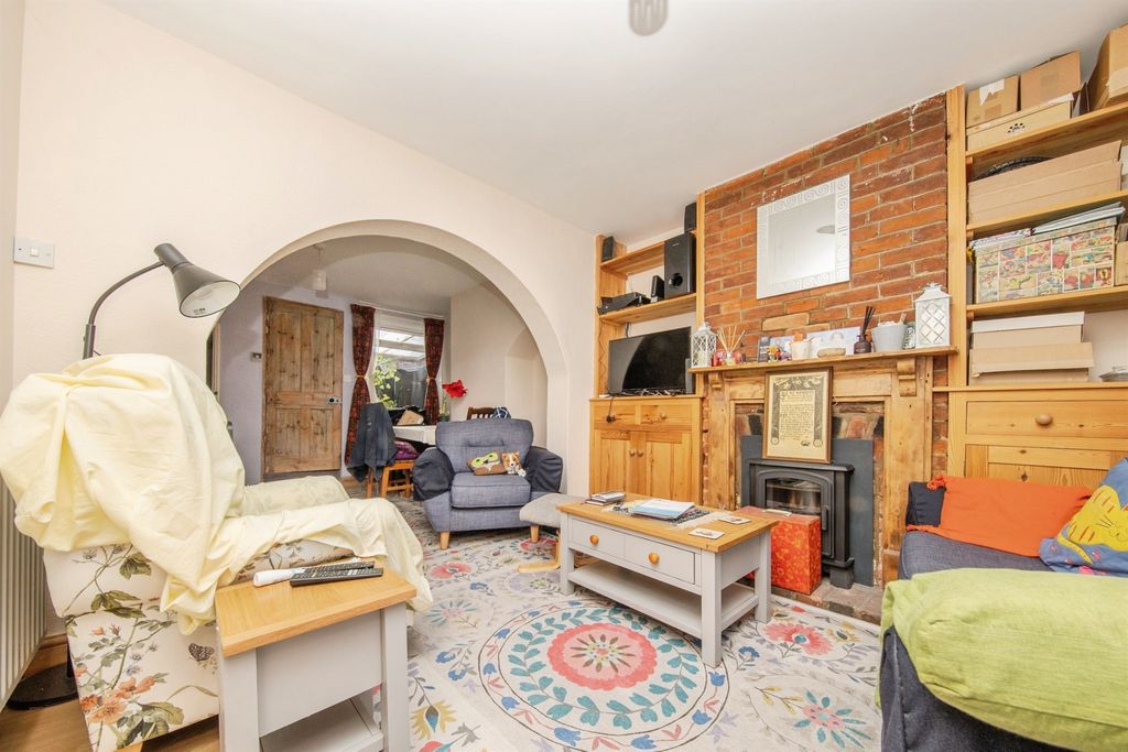 Property photo 2 of 13