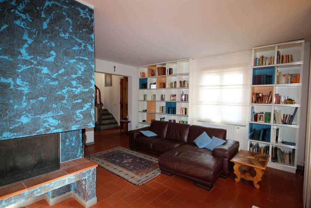 Property photo 3 of 30