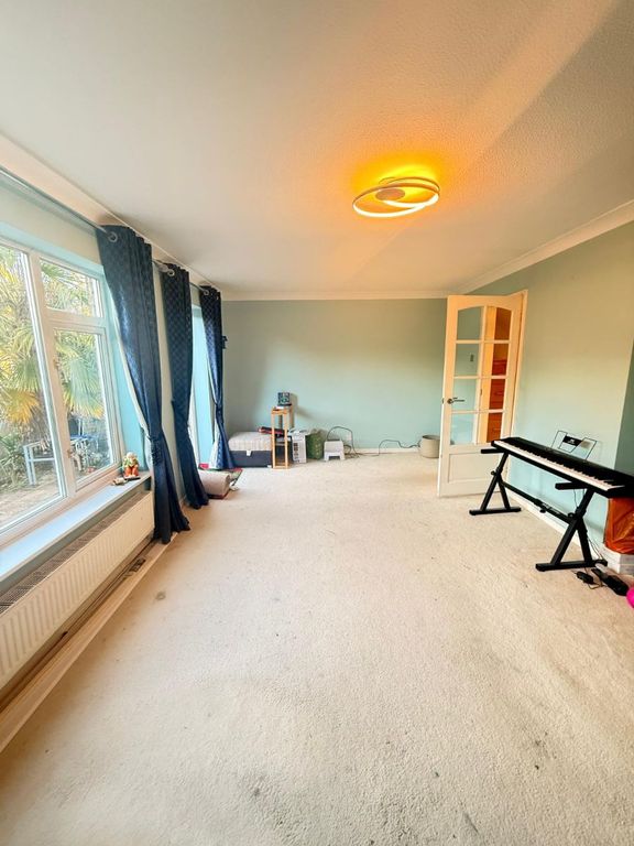 Property photo 3 of 24