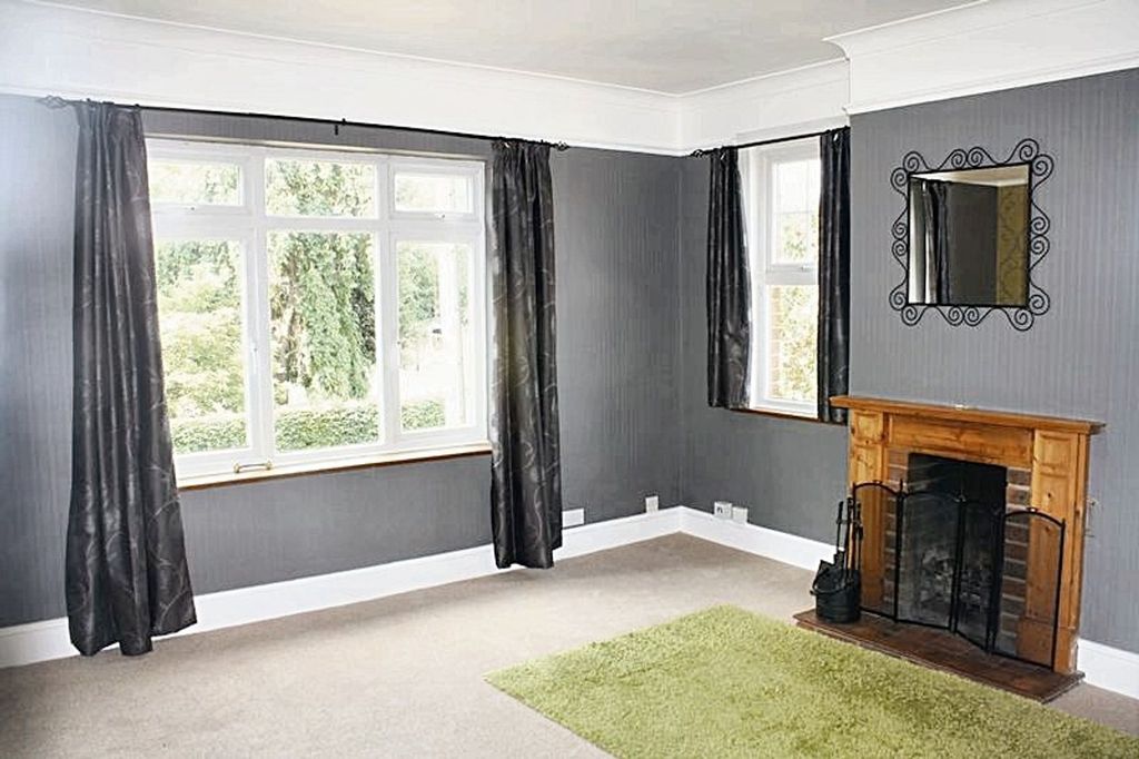 Property photo 2 of 7 Sitting Room