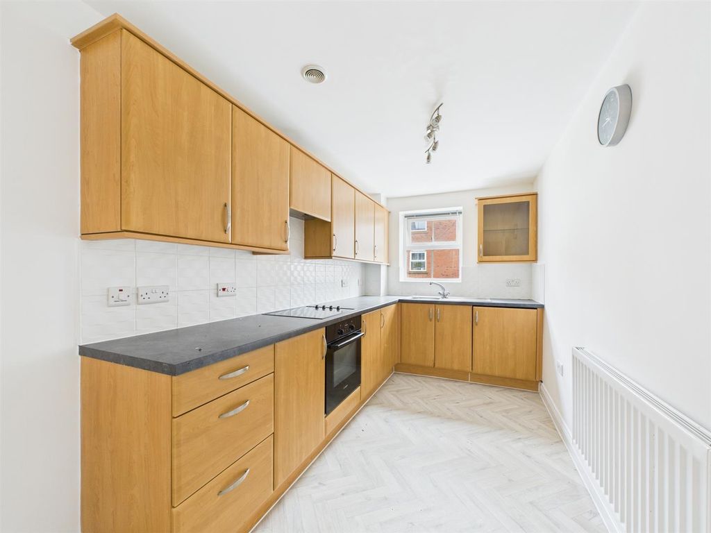 Property photo 2 of 6 Cam03736G0-Pr0203-Still010.Jpg