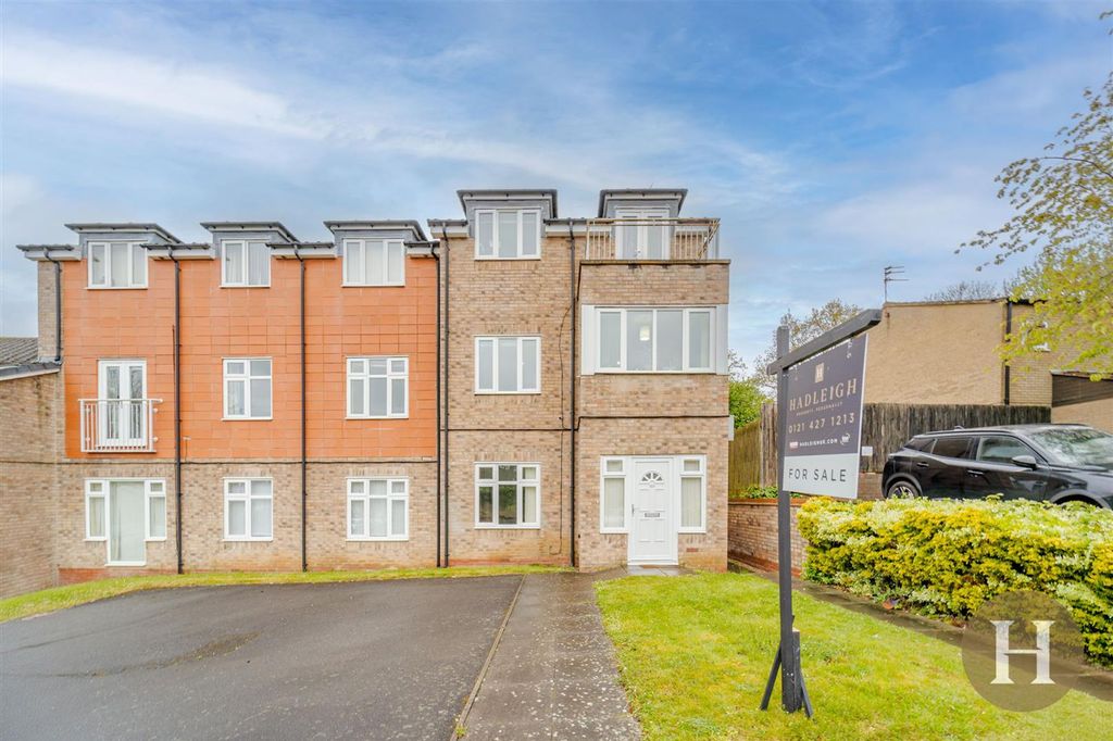 Property photo 2 of 18