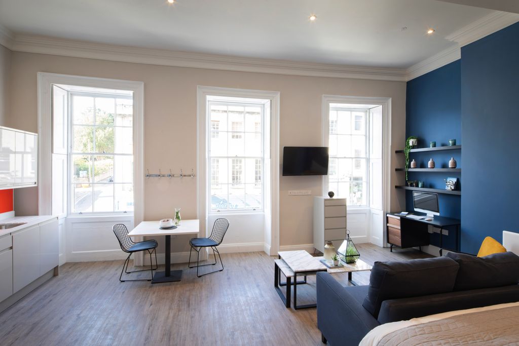 Property photo 1 of 6 76Ps.Jpg