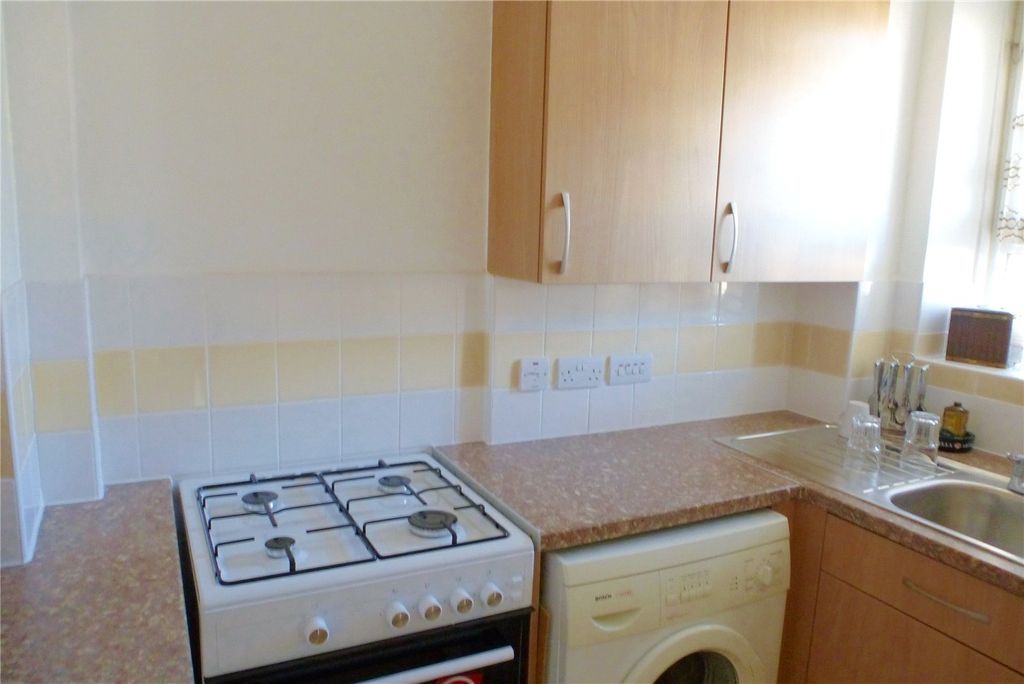 Property photo 3 of 6 Kitchen