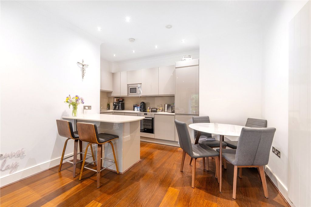 Property photo 1 of 9 Picture No. 05